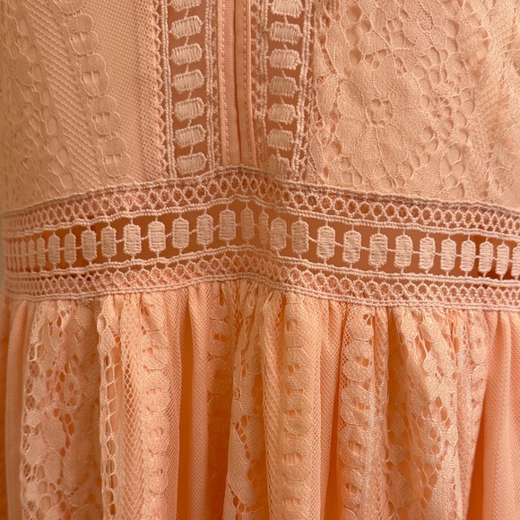 NWOT Elegant Peach Lace Maxi Dress - Picture 4 of 10